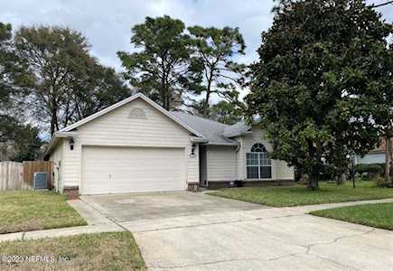 8225 International Village DR Jacksonville, FL 32277