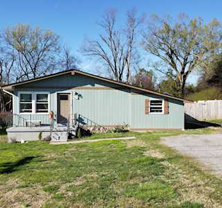209 Chestnut Dr Shelbyville, TN 37160