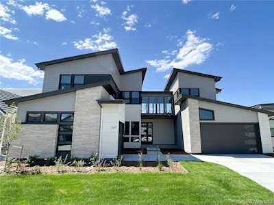 2221 Skygazer Ct Castle Pines, CO 80108