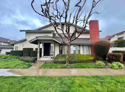 18134 Old Trail Lane Fountain Valley, CA 92708