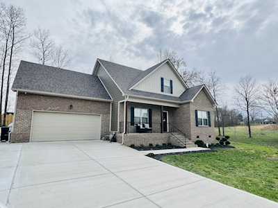 400 Oak Glen Dr Smithville, TN 37166