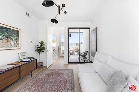 3419 1/2 N Fletcher Dr Los Angeles, CA 90065
