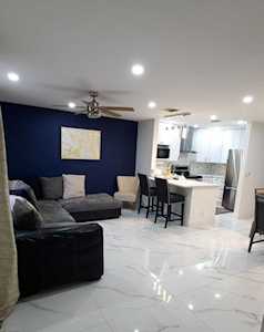 801 E Cypress Way Palm Springs, FL 33406
