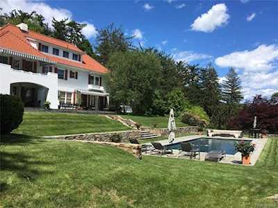 11 Courtmel Road Mount Kisco, NY 10549