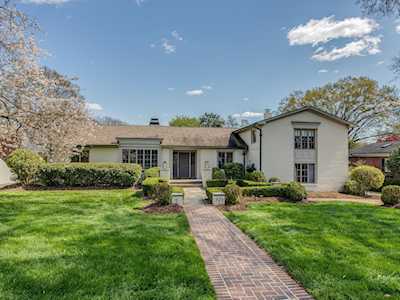 827 Hempstead Place Charlotte, NC 28207