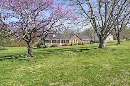 725 Running Deer Dr Columbia, TN 38401