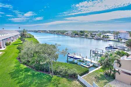 101 Hidden Harbour Dr Indian Rocks Beach, FL 33785