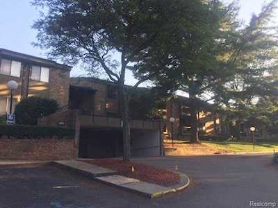 27333 Arborway Rd #61 Southfield, MI 48033