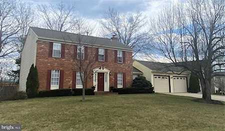 15148 Olddale Rd Centreville, VA 20120
