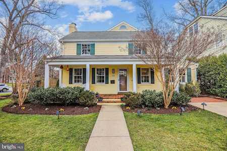5615 Mckinley St Bethesda, MD 20817