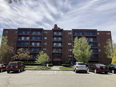 1 Summit Drive #26 Reading, MA 01867