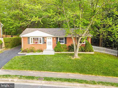 4111 Hoffman Dr Woodbridge, VA 22193
