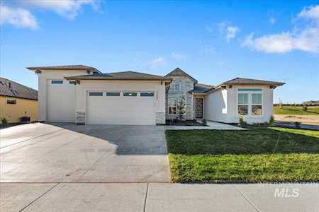 1257 W Eiger Dr Nampa, ID 83686