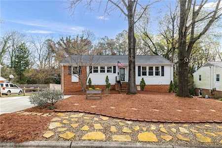 910 Honeysuckle Drive Greensboro, NC 27408