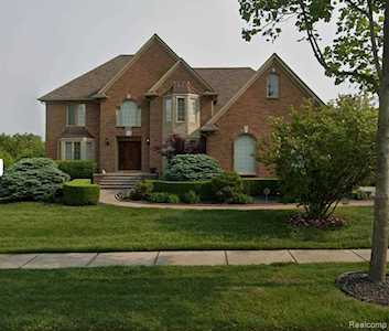 41716 Hempshire St Novi, MI 48375