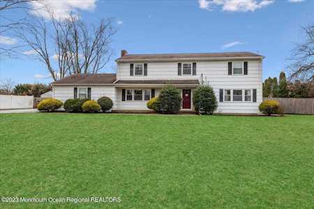 50 Coachman Dr Freehold, NJ 07728