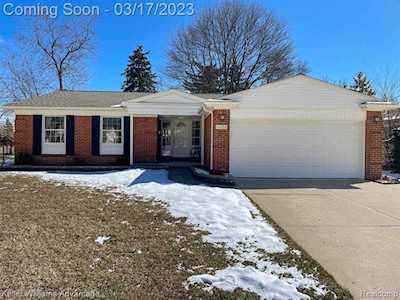 14828 Thornridge Dr Plymouth Twp, MI 48170