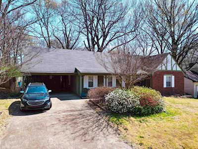 1962 Adney Gap Dr Memphis, TN 38134