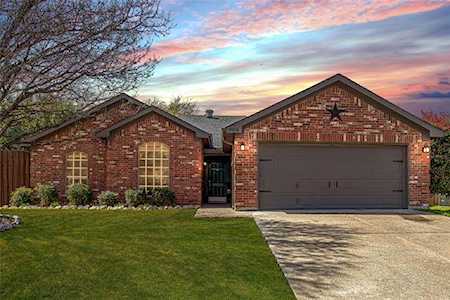 5006 Eastcreek Drive Arlington, TX 76018
