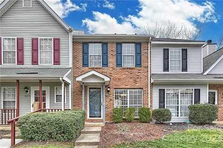 8281 Golf Ridge Dr Charlotte, NC 28277