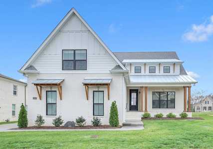 1304 Porter Dr Lebanon, TN 37087