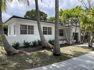 100 SW 30th Rd Miami, FL 33129