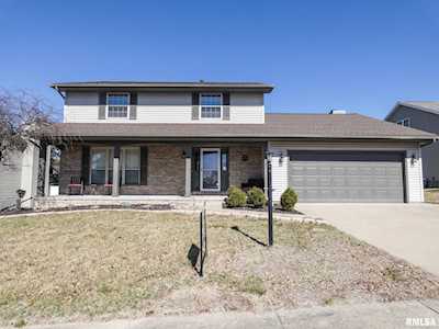4101 W Rustic Hollow Dr Peoria, IL 61615