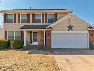 7126 SW Prairie Heights Dr Cedar Rapids, IA 52404