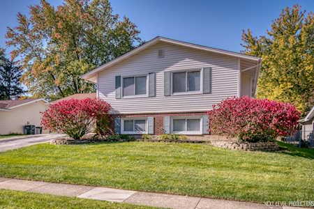 6400 Dean Dr Woodridge, IL 60517