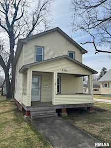 506 Catherine St Washington, IL 61571