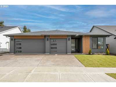 560 N 32nd CT Ridgefield, WA 98642