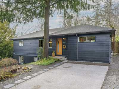 3720 SW Baird ST Portland, OR 97219