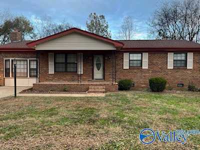 3620 Kenard Avenue Huntsville, AL 35810