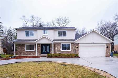 7404 Camelot Dr West Bloomfield Twp, MI 48322