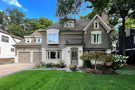 633 S Burton Place Arlington Heights, IL 60005