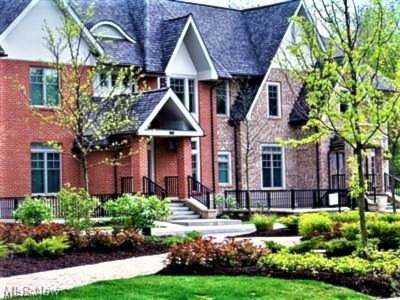 313 Halstead Ln Westlake, OH 44145