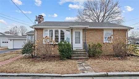 154 Metropolitan Rd Providence, RI 02908