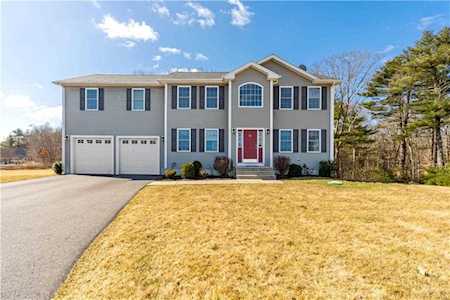 23 Madison Ct Seekonk, MA 02771