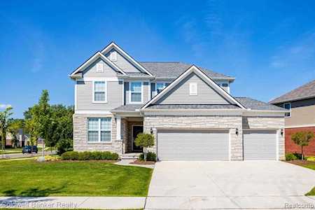 25721 Wembley Dr Novi, MI 48374