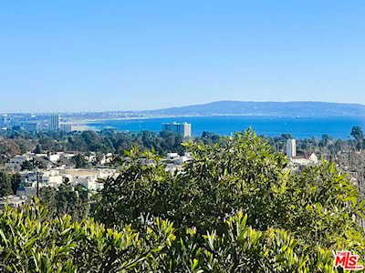 1055 El Medio Ave Pacific Palisades, CA 90272