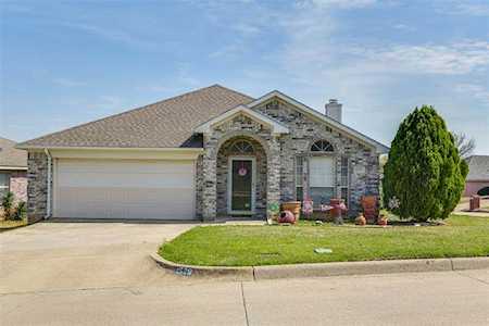 1529 REDSTONE Drive Fort Worth, TX 76112