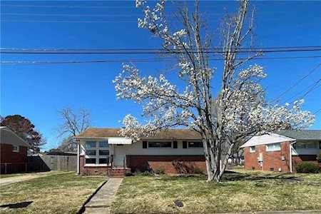 1038 Stanley Rd Portsmouth, VA 23701