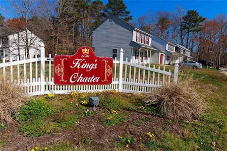 833 Palace Ct Newport News, VA 23608