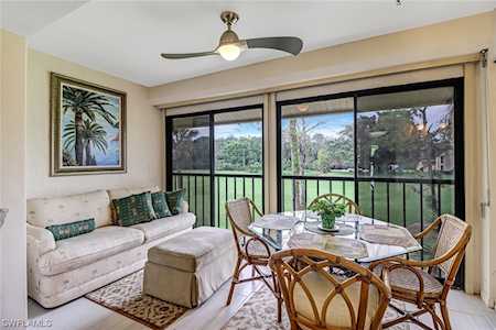 194 Fox Glen Dr #2-194 Naples, FL 34104