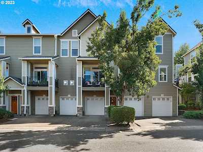 3460 Summerlinn DR #18 West Linn, OR 97068