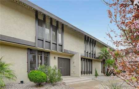 5921 Bromley Ave Las Vegas, NV 89107