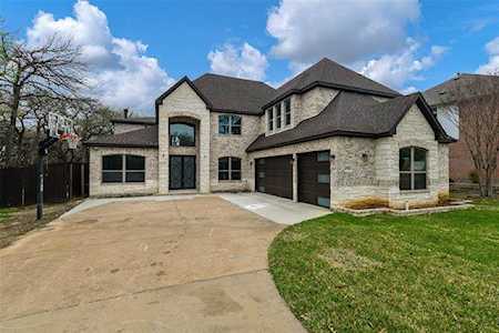 6710 Forest Park Drive Arlington, TX 76001