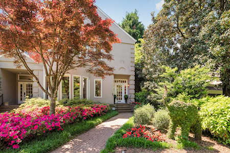 607 Hermitage Ct Charlotte, NC 28207