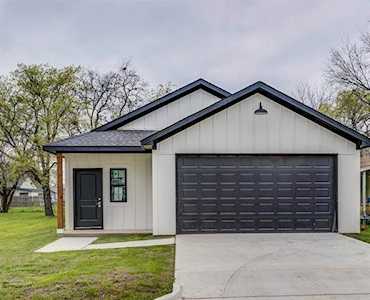 204 Bowers Maypearl, TX 76064