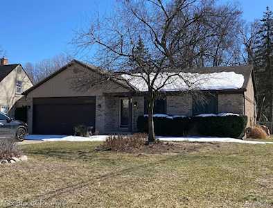 34225 Orangelawn St Livonia, MI 48150